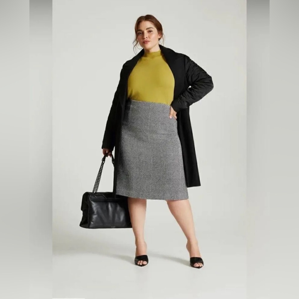 NWT Nordstrom Black and White Chevron Pencil Skirt